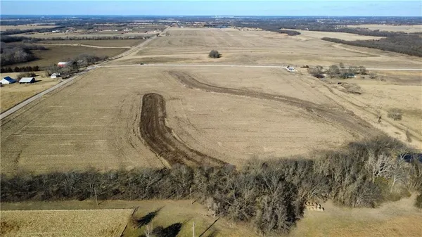 $600,000 | 167th Street, Edgerton, KS 66021