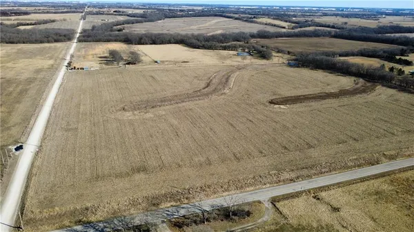 $600,000 | 167th Street, Edgerton, KS 66021