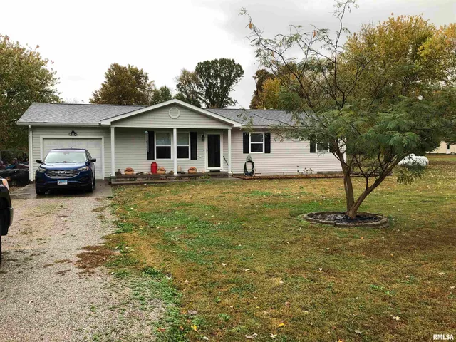 $150,000 | 17018 East Thompson Road, Opdyke, IL 62872
