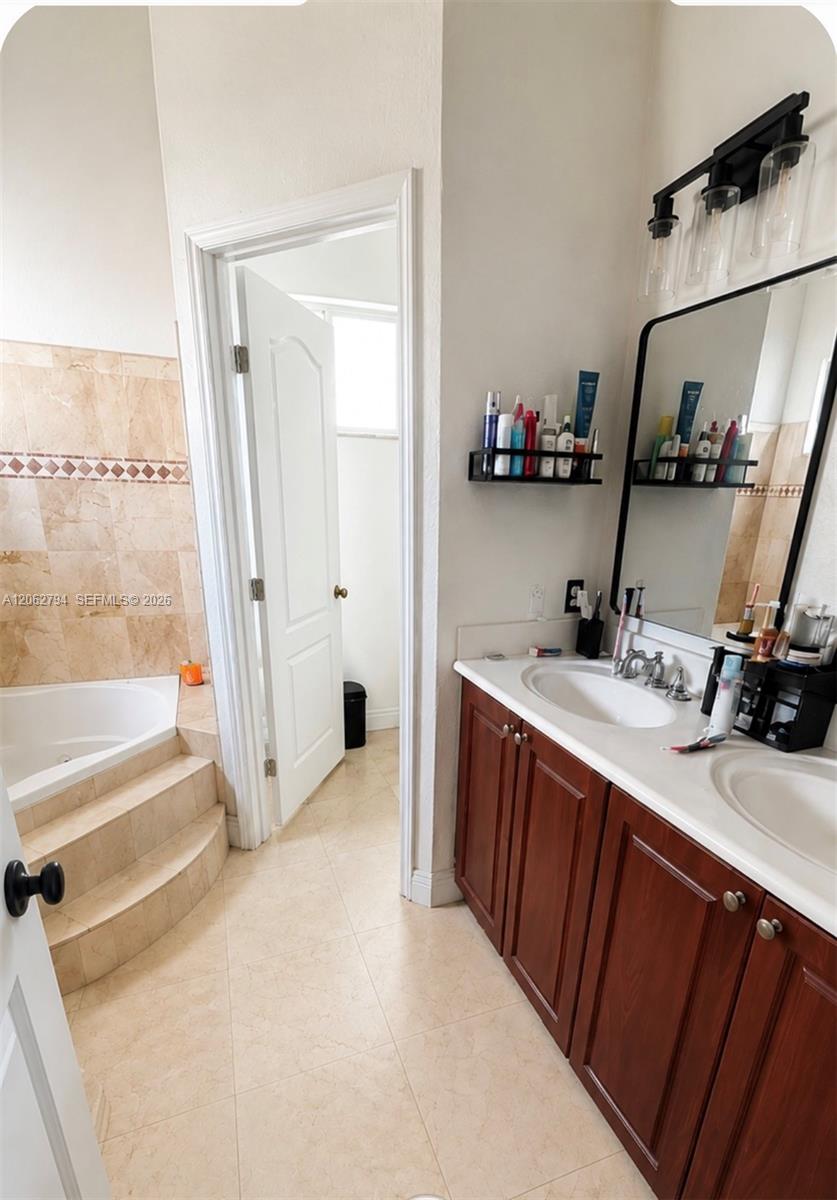 14480 Southwest 292nd Street Homestead, FL 33033 - Photo 11 of 17