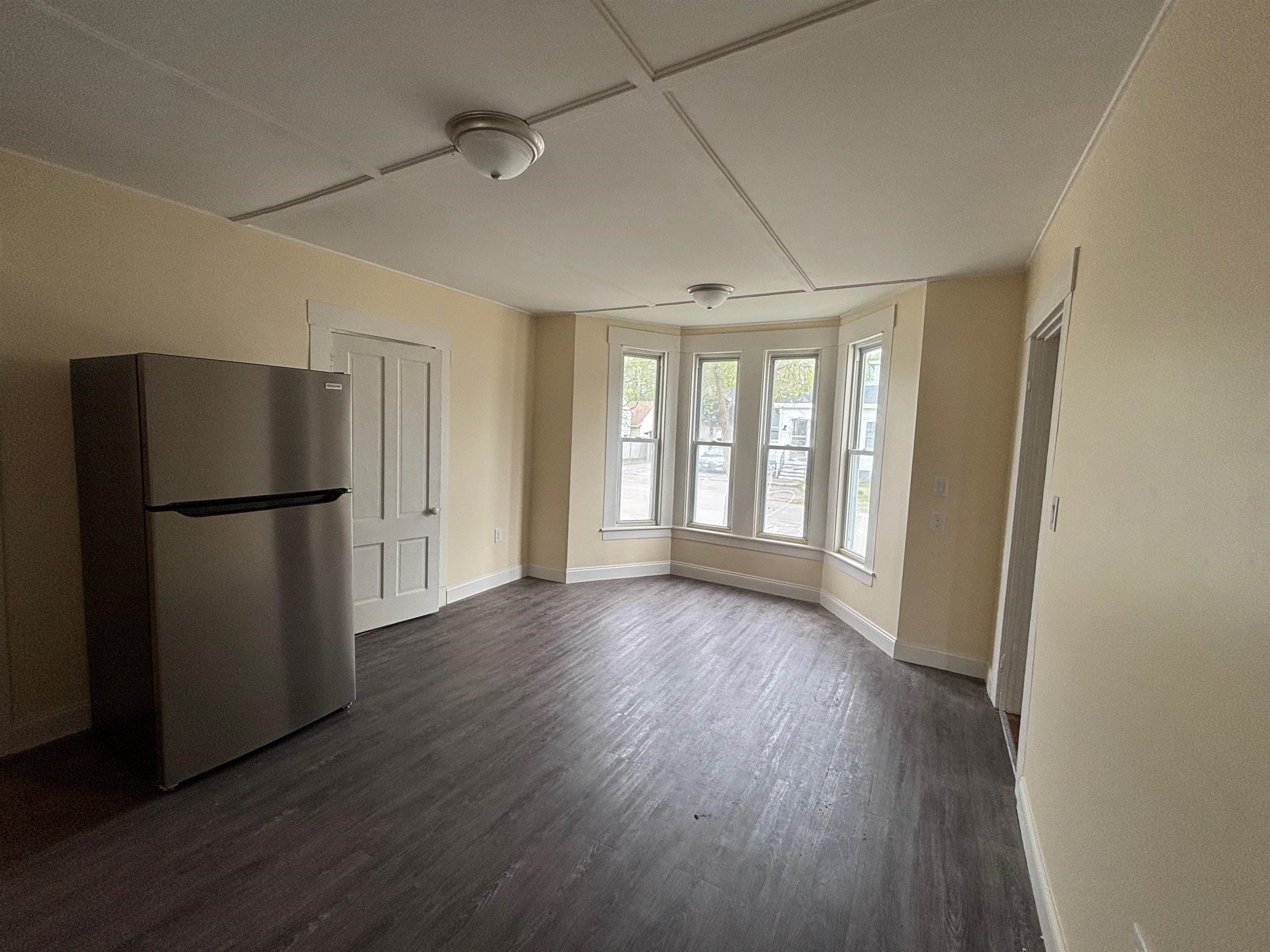 61 A Chestnut Street Rochester, NH 03867 - Photo 5 of 16