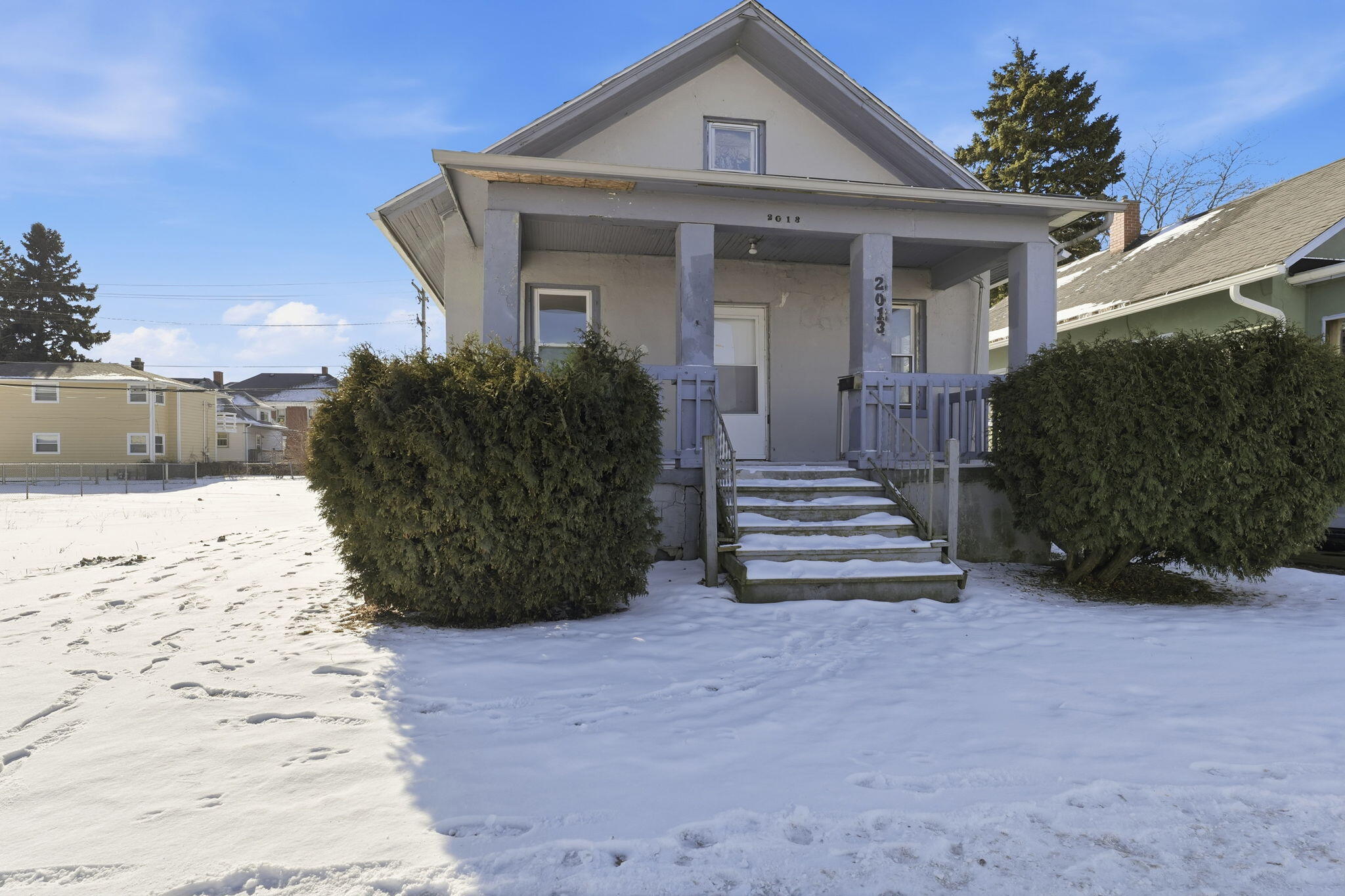 2013 De Koven Avenue Racine, WI 53403 - Photo 1 of 16 1-web-or-mls-_1589049 Alexis Treadway