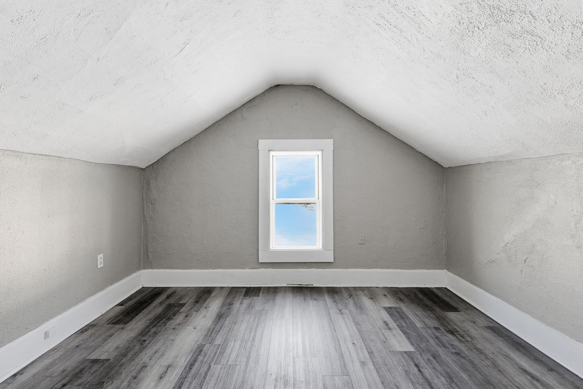 2013 De Koven Avenue Racine, WI 53403 - Photo 7 of 16 12-web-or-mls-_1589019 Alexis Treadway