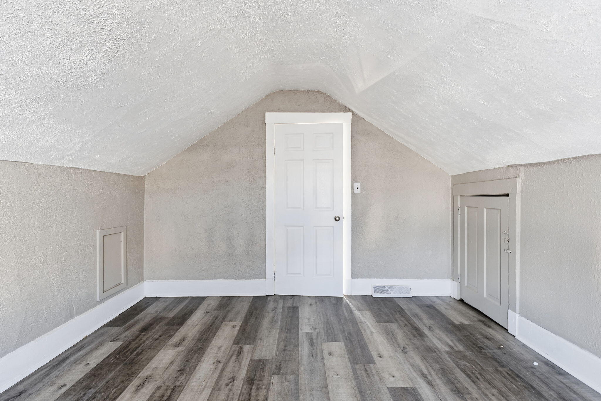 2013 De Koven Avenue Racine, WI 53403 - Photo 8 of 16 13-web-or-mls-_1589022 Alexis Treadway