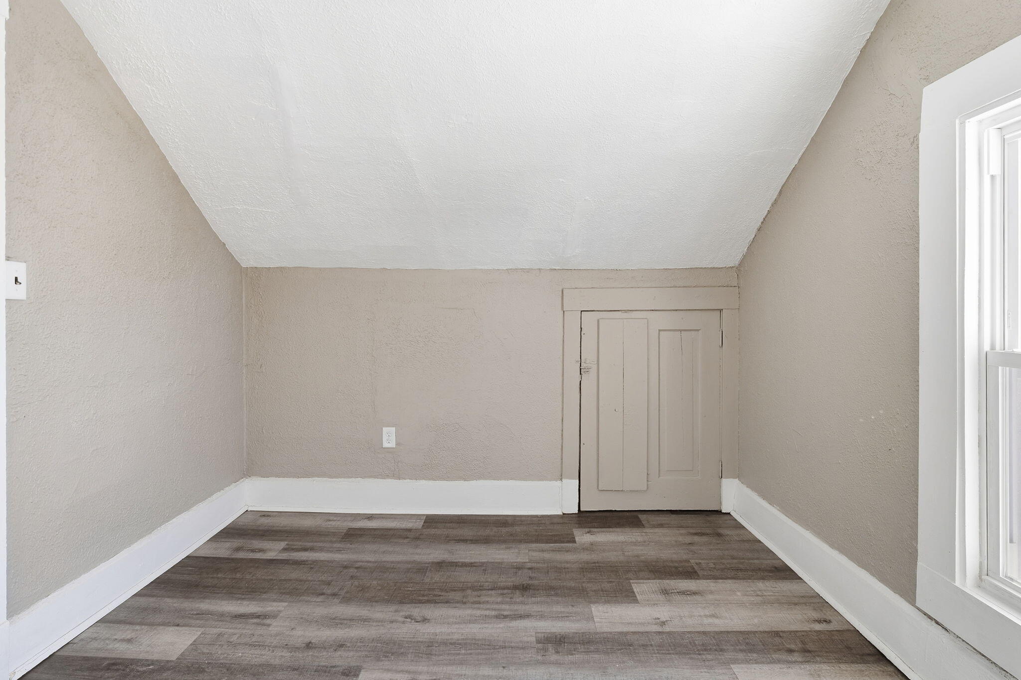 2013 De Koven Avenue Racine, WI 53403 - Photo 10 of 16 15-web-or-mls-_1589028 Alexis Treadway