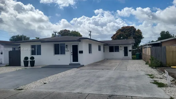 $3,900 | 9228 Southwest 37th Street, Unit 9228, Miami, FL 33165