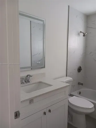 $3,900 | 9228 Southwest 37th Street, Unit 9228, Miami, FL 33165