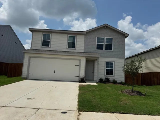 $2,400 | 541 Tall Meadow Drive, Cleburne, TX 76031