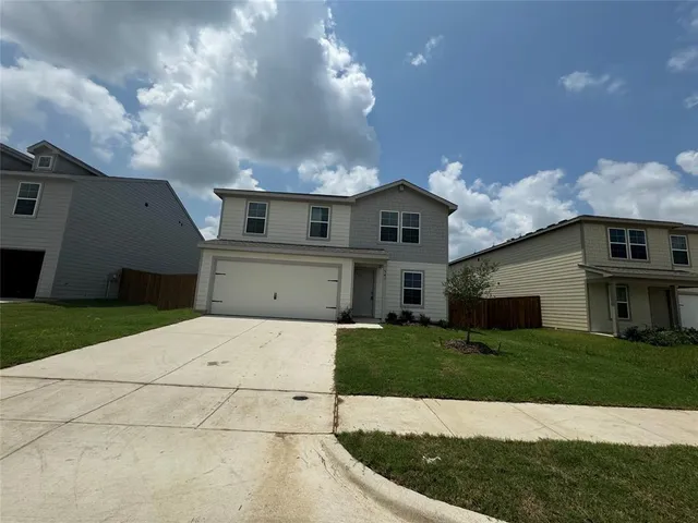 $2,400 | 541 Tall Meadow Drive, Cleburne, TX 76031