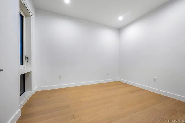 $610,500 | 150-02 Northern Boulevard, Unit 4J | Murray Hill - Flushing