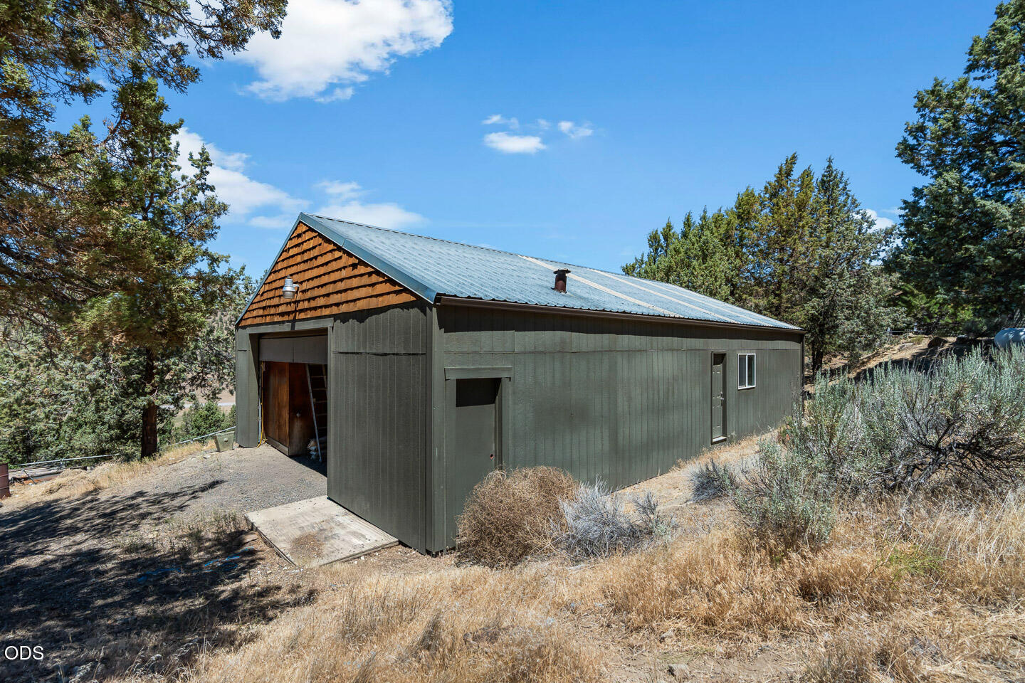 70090 McKenzie Canyon Road Sisters, OR 97759 - Photo 27 of 58