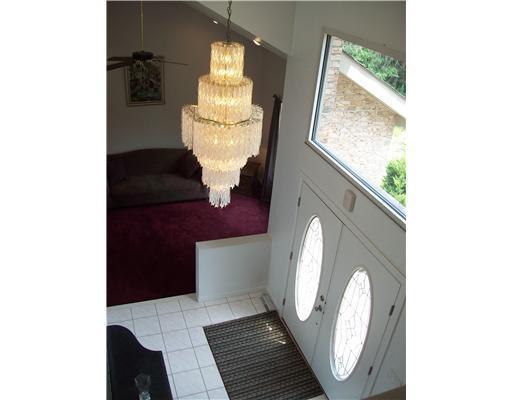189 Burrell Hill Road Penn, PA 15675 - Photo 4 of 16 Entry/Foyer.