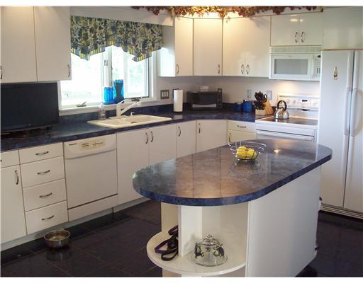 189 Burrell Hill Road Penn, PA 15675 - Photo 6 of 16 Kitchen.