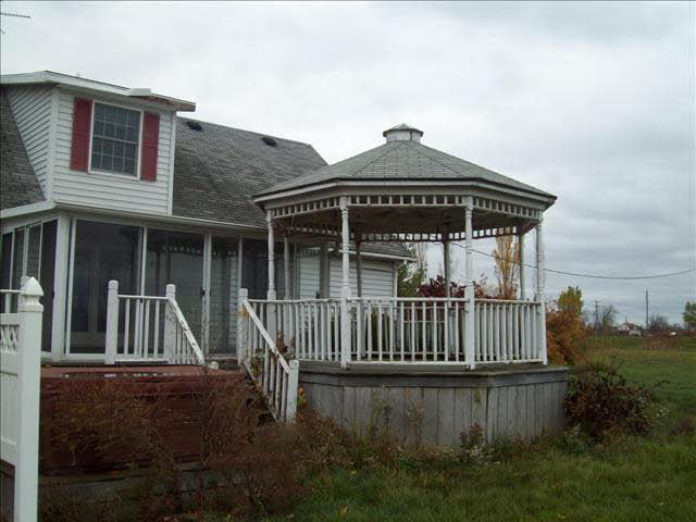 7770 War Road Newport, MI 48166 - Photo 17 of 18 20106168-16.JPG
