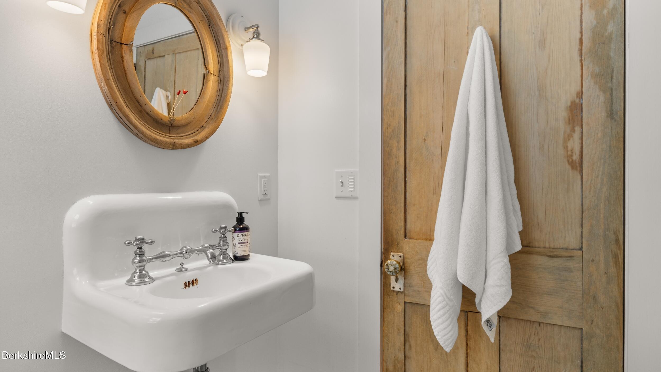 127 Monument Valley Road Great Barrington, MA 01230 - Photo 46 of 64 DSC00105LR