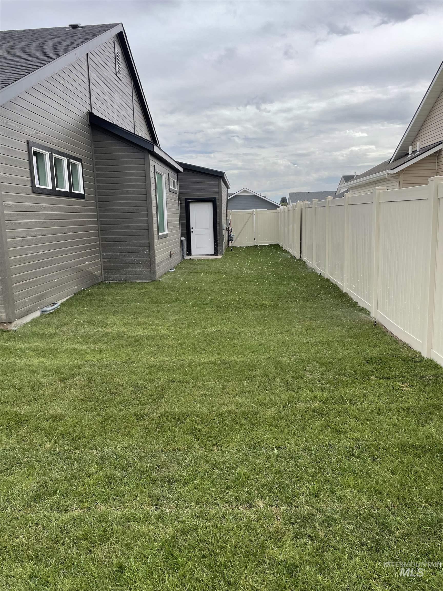 916 Kenbrook Loop Twin Falls, ID 83301 - Photo 30 of 30 View of fenced backyard
