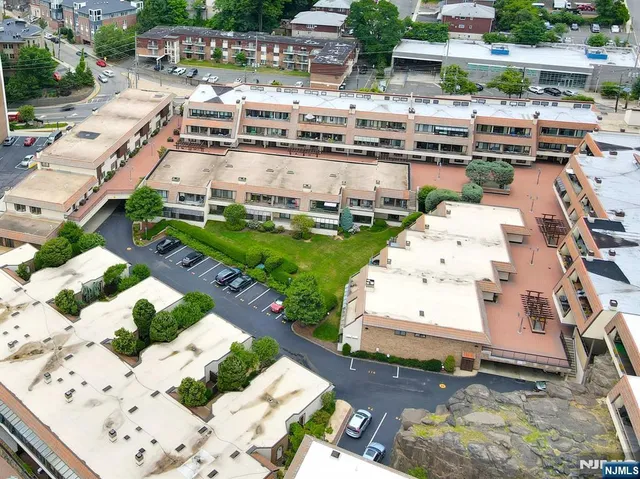 $600,000 | 300 Gorge Road, Unit 38, Cliffside Park, NJ 07010