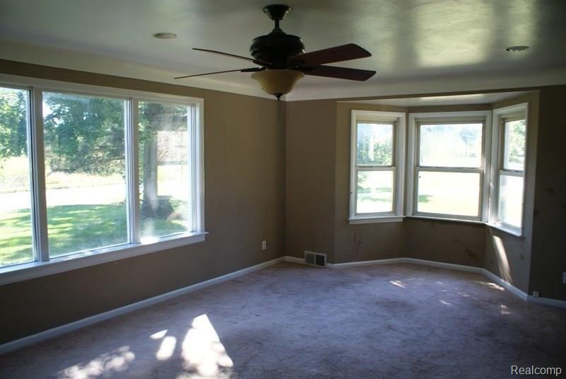 11047 East Richfield Road Davison, MI 48423 - Photo 6 of 18 DSC07300.JPG