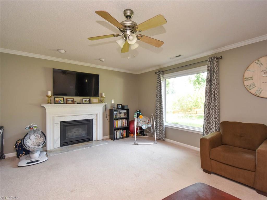 6235 Spring Park Road Clemmons, NC 27012 - Photo 5 of 30 Gallery Image 5