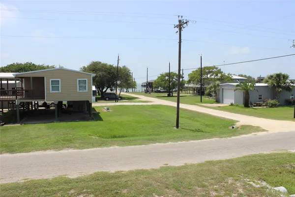 $175,000 | 2641 Cr 312 Palacios Tx 77979, Palacios, TX 77465