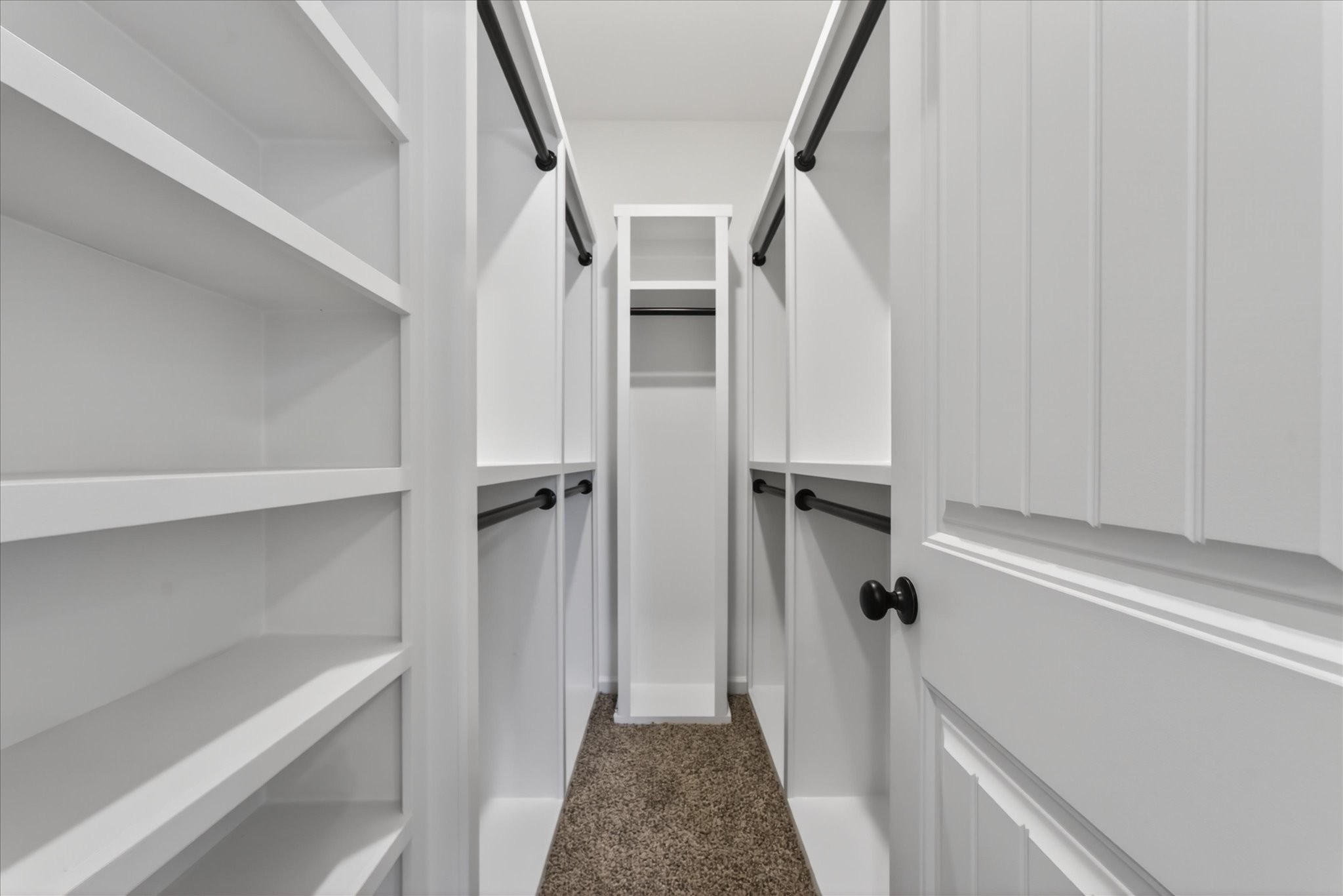 613 Hill Road Clarksville, TN 37040 - Photo 25 of 37 a view of walk in closet