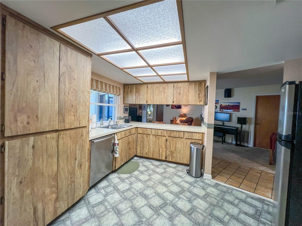 12156 98th Avenue North Seminole, FL 33772 - Photo 29 of 68