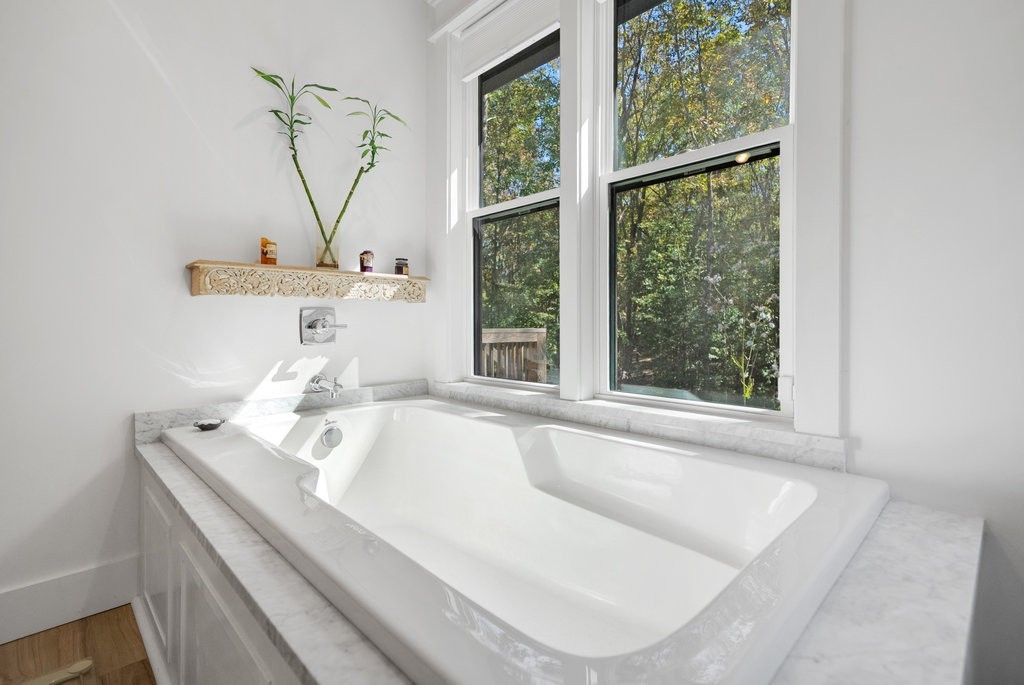 2266 Timberwood Trace Monteagle, TN 37356 - Photo 26 of 47 a bath tub sitting next to a window