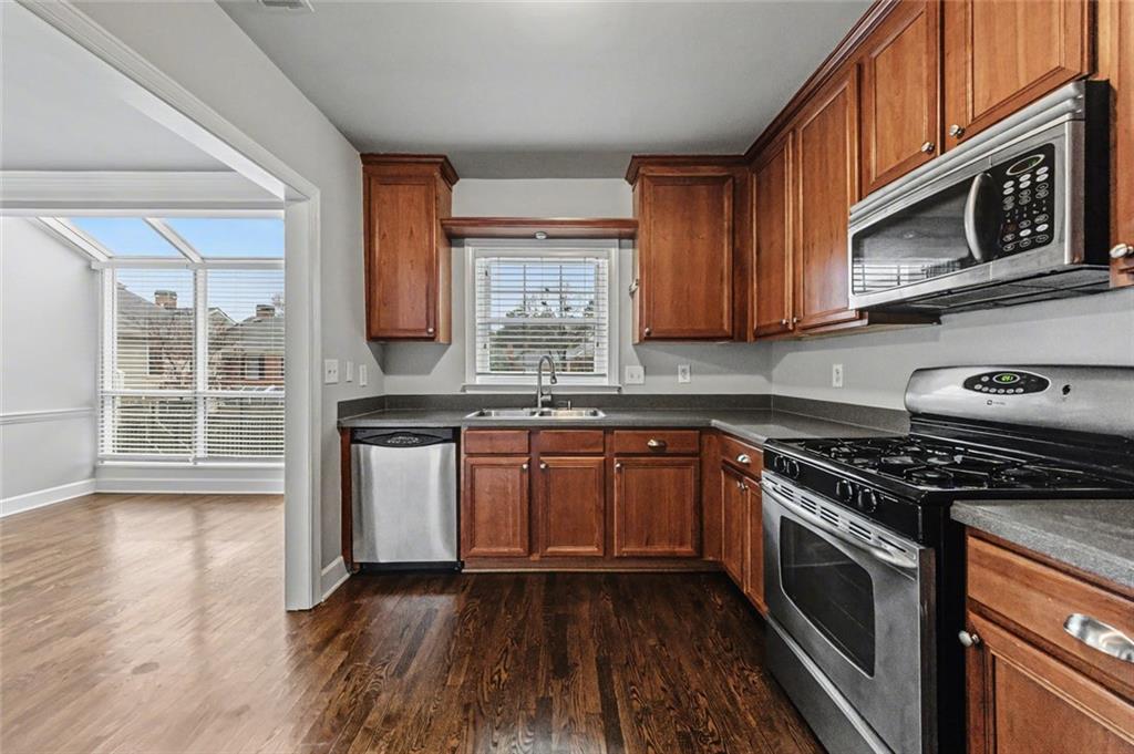 125 Mt Vernon Circle Atlanta, GA 30338 - Photo 16 of 62