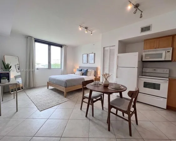 $1,950 | 2630 Southwest 28th Street, Unit 49, Miami, FL 33133
