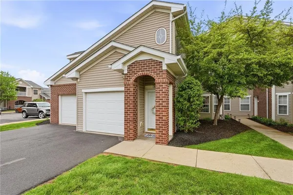 $274,500 | 910 Stockton Ridge, Cranberry Township, PA 16066