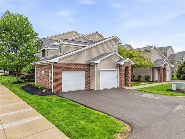 $274,500 | 910 Stockton Ridge, Cranberry Township, PA 16066