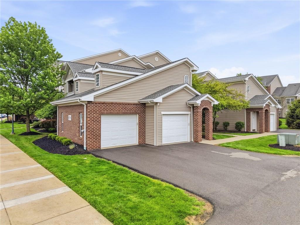 910 Stockton Ridge Cranberry Township, PA 16066 - Photo 2 of 39