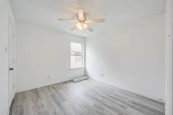 $2,850 | 809 Elbe Drive, Arlington, TX 76001