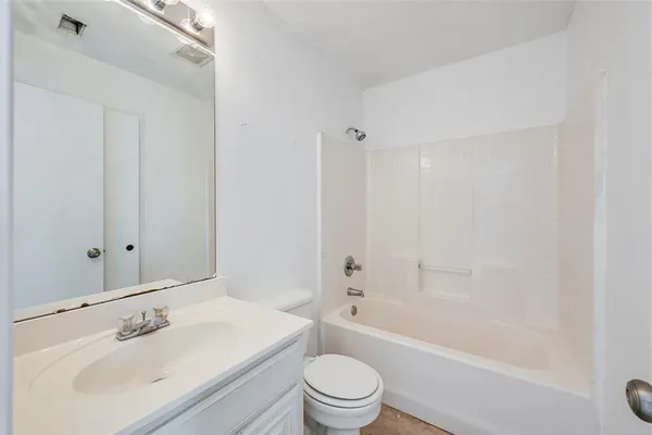 $2,850 | 809 Elbe Drive, Arlington, TX 76001