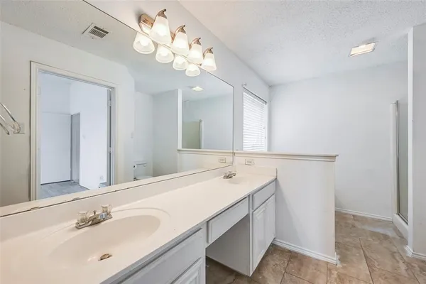 $2,850 | 809 Elbe Drive, Arlington, TX 76001