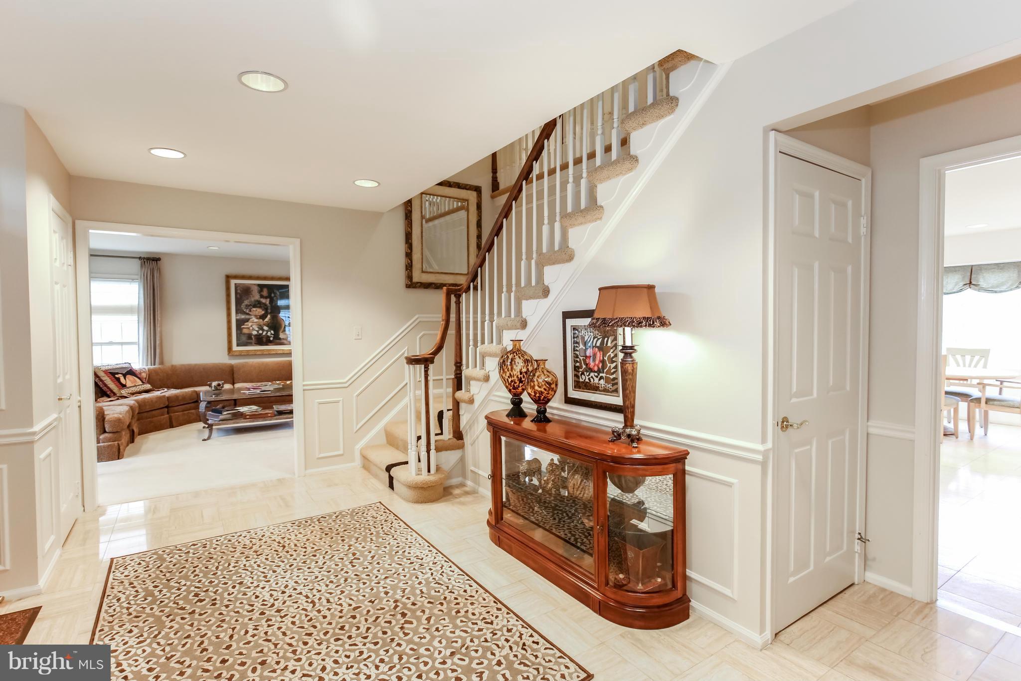 9509 Reach Road Potomac, MD 20854 - Photo 2 of 21 Foyer