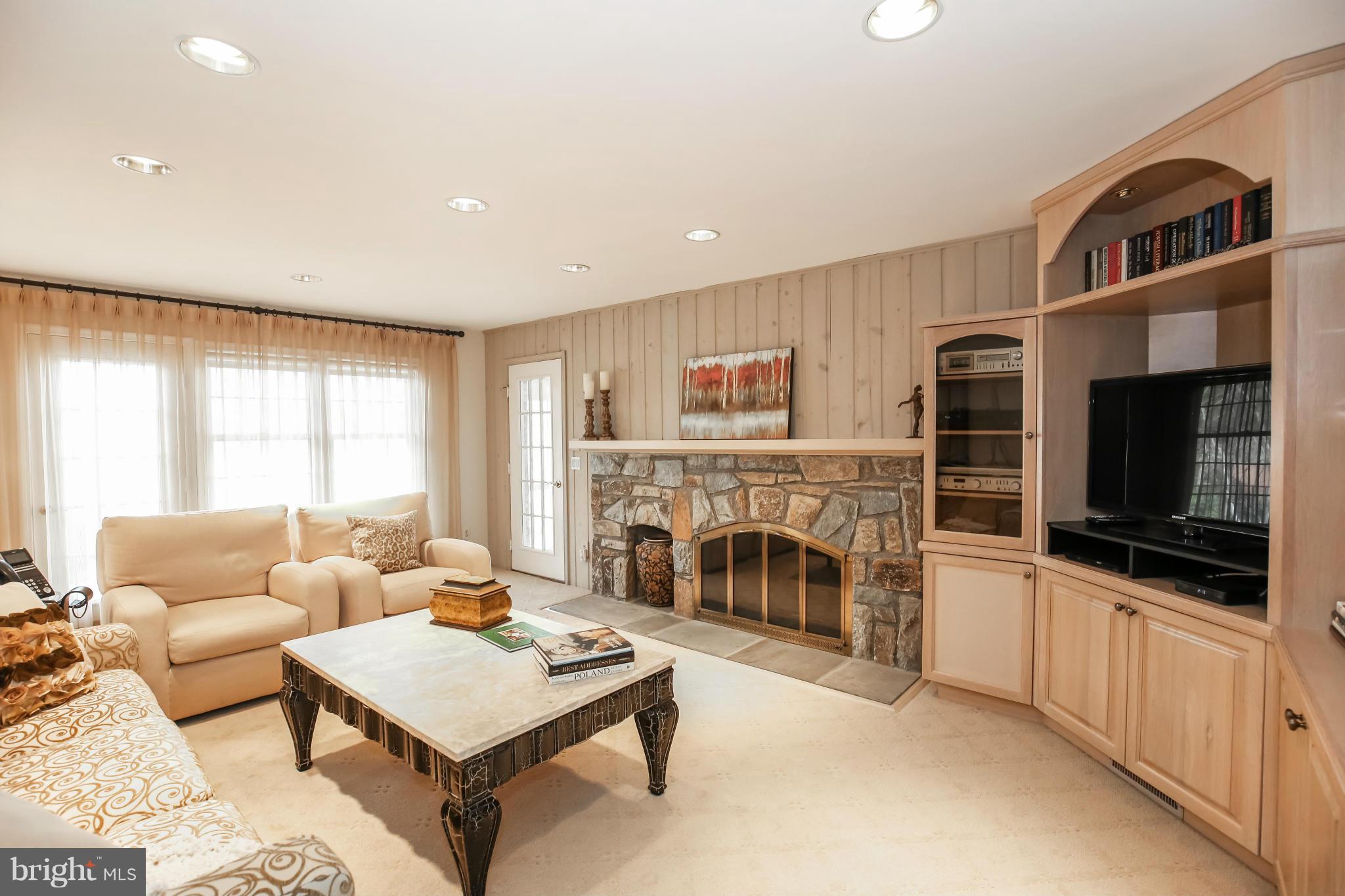 9509 Reach Road Potomac, MD 20854 - Photo 7 of 21 Family Room
