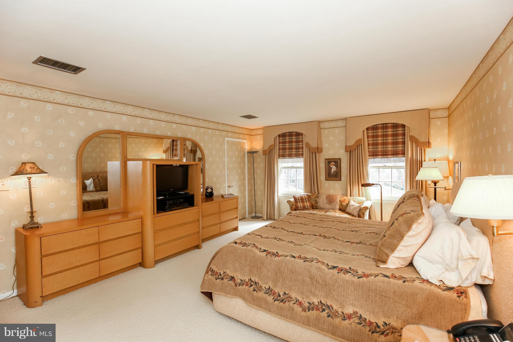 9509 Reach Road Potomac, MD 20854 - Photo 9 of 21 Owner Suite