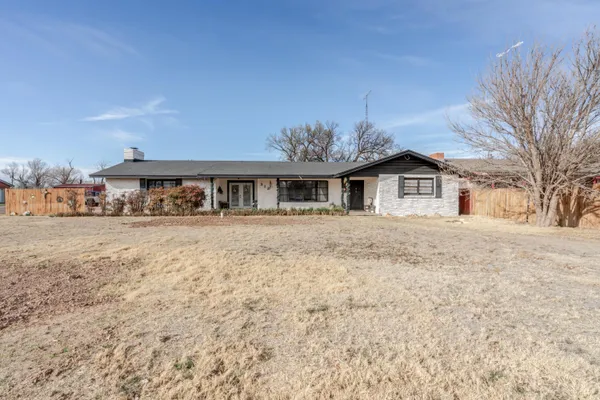 $285,000 | 312 Northwest 6th Street, Tulia, TX 79088