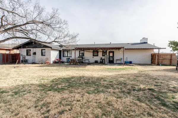 $285,000 | 312 Northwest 6th Street, Tulia, TX 79088