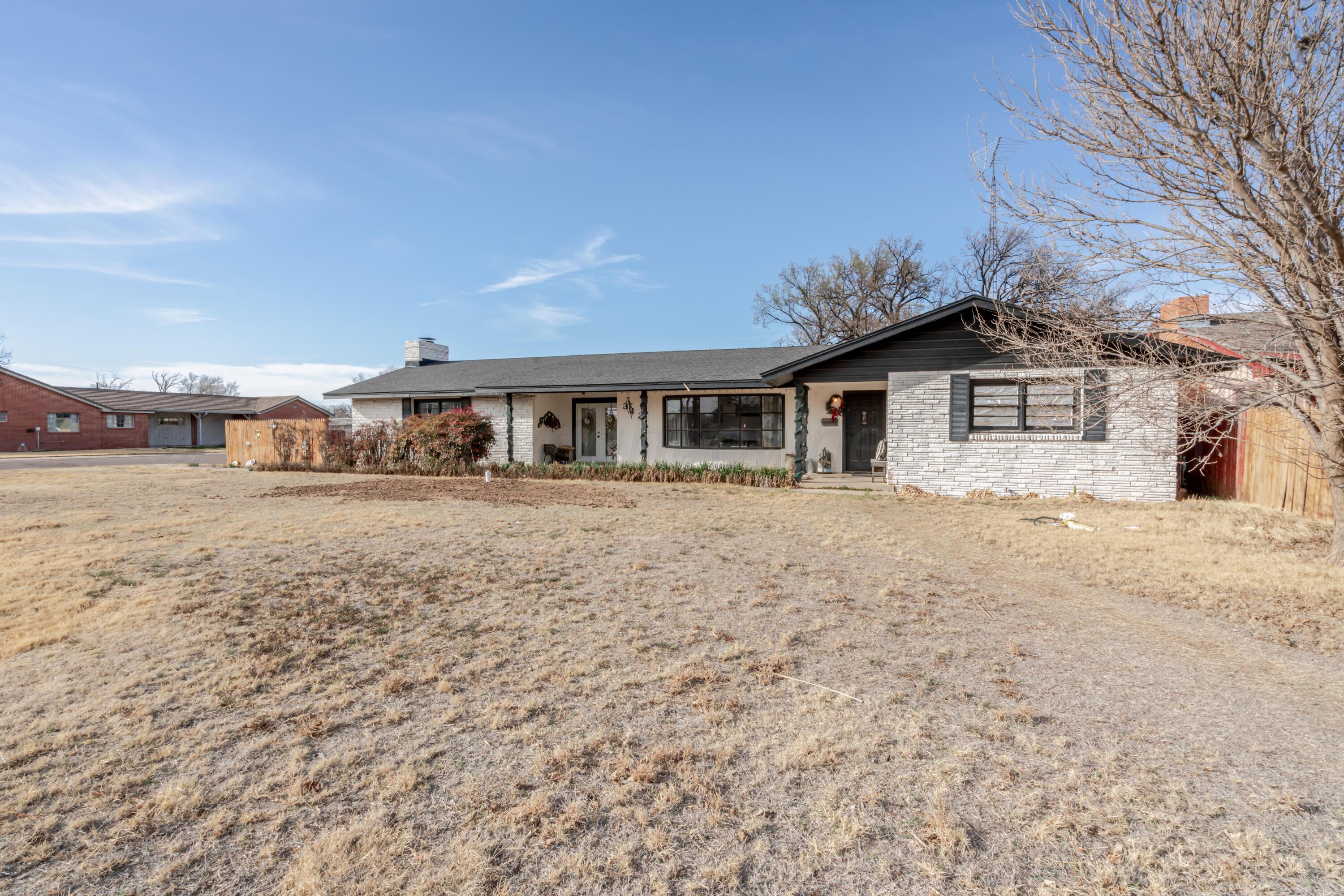 312 Northwest 6th Street Tulia, TX 79088 - Photo 3 of 41 312 NW 6th, Tulia--41