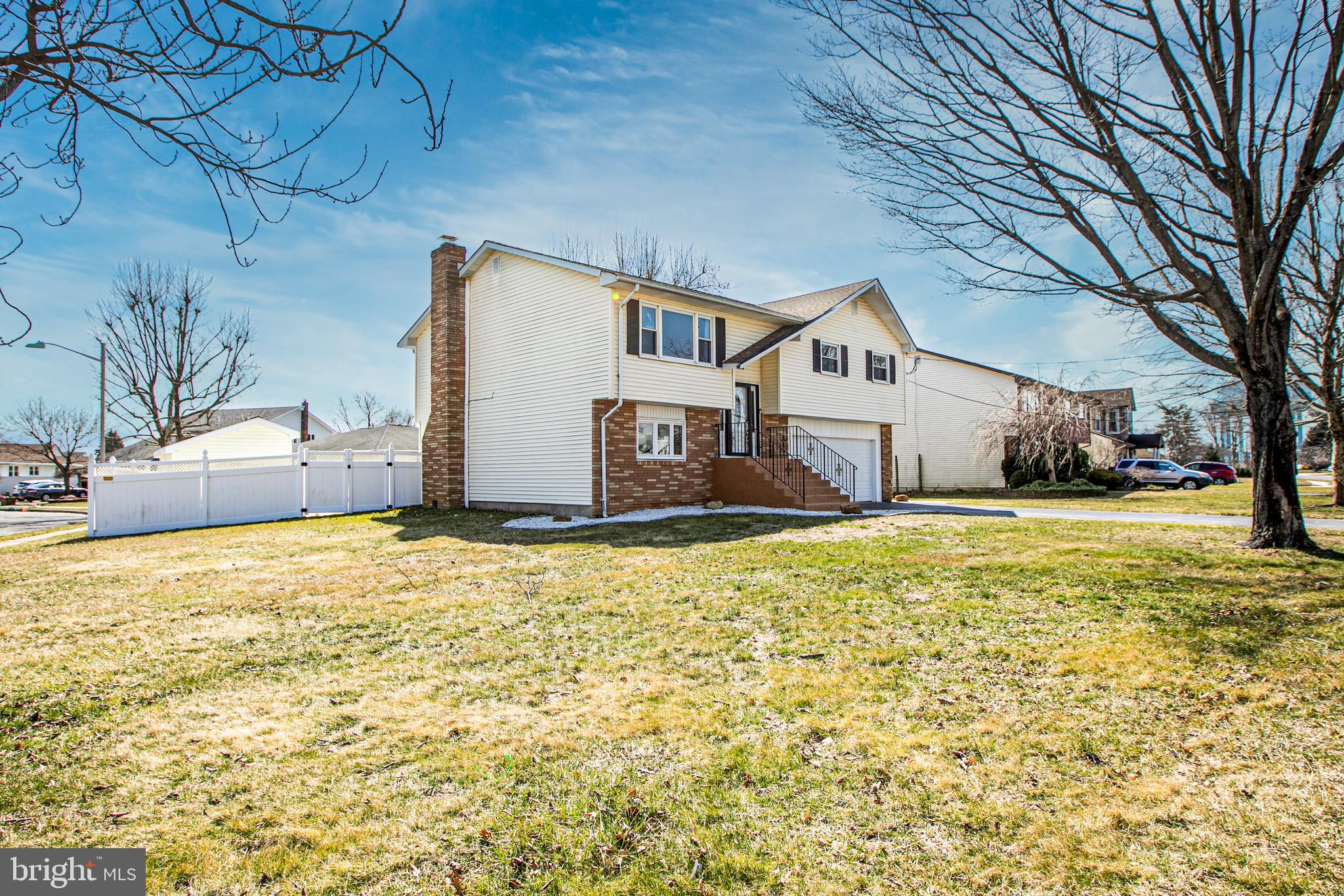 132 Hempstead Road Hamilton, NJ 08610 - Photo 2 of 46