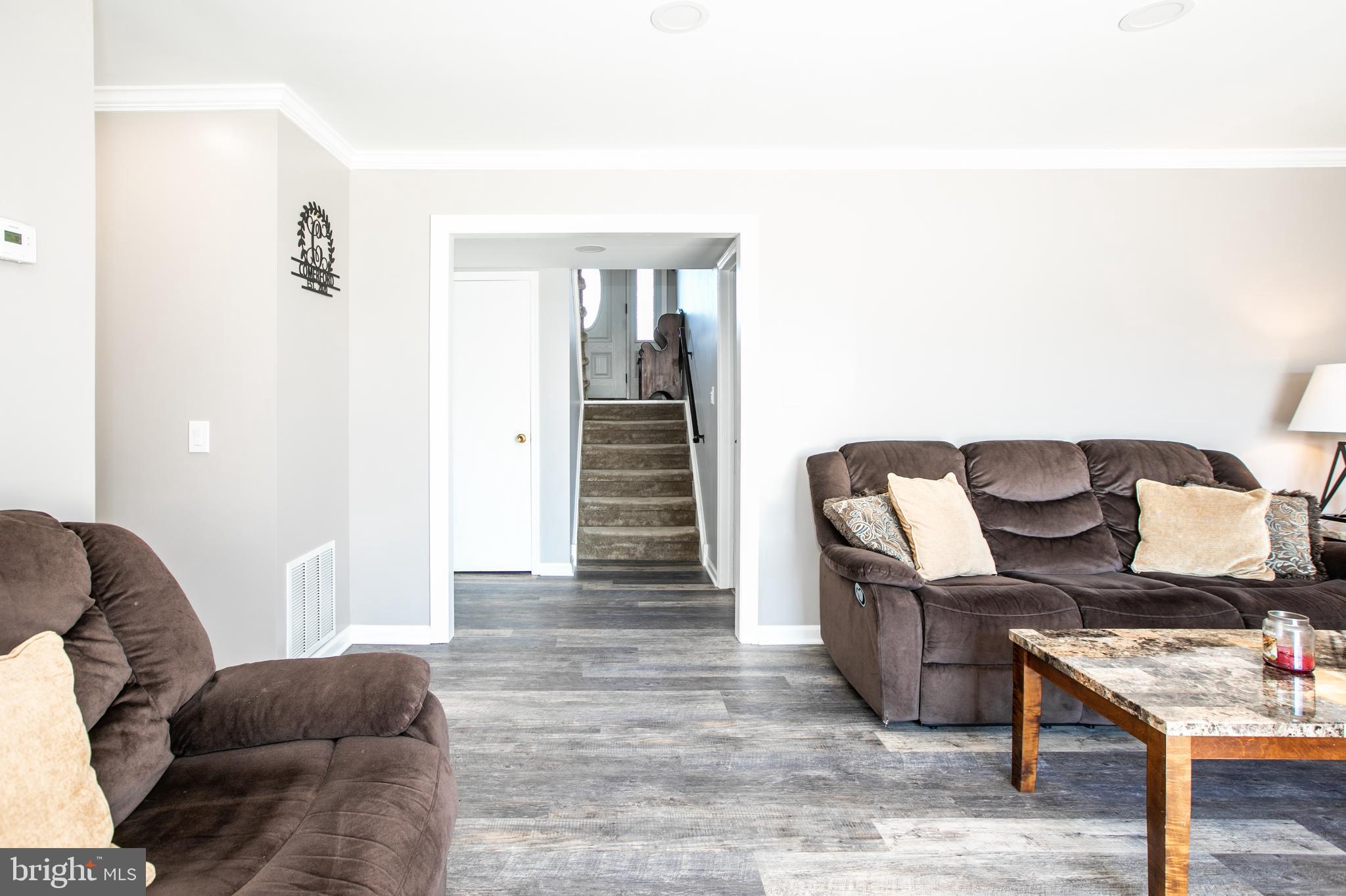 132 Hempstead Road Hamilton, NJ 08610 - Photo 30 of 46 Family Room