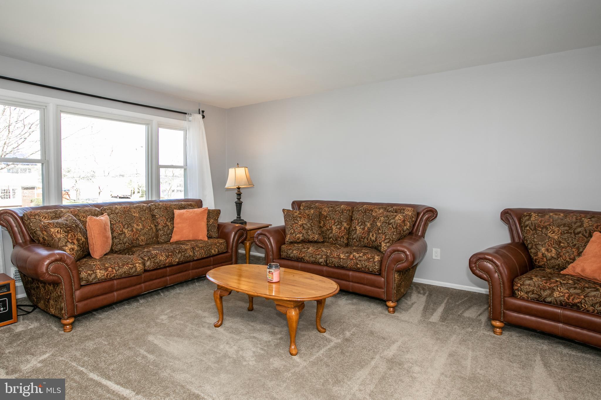 132 Hempstead Road Hamilton, NJ 08610 - Photo 5 of 46