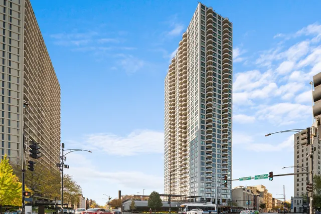 $349,000 | 2020 North Lincoln Park West, Unit 6E, Chicago, IL 60614