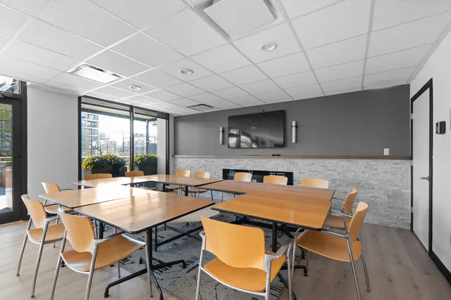 $349,000 | 2020 North Lincoln Park West, Unit 6E, Chicago, IL 60614