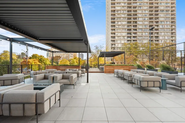$349,000 | 2020 North Lincoln Park West, Unit 6E, Chicago, IL 60614