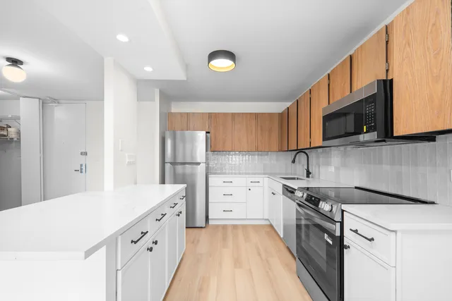 $349,000 | 2020 North Lincoln Park West, Unit 6E, Chicago, IL 60614