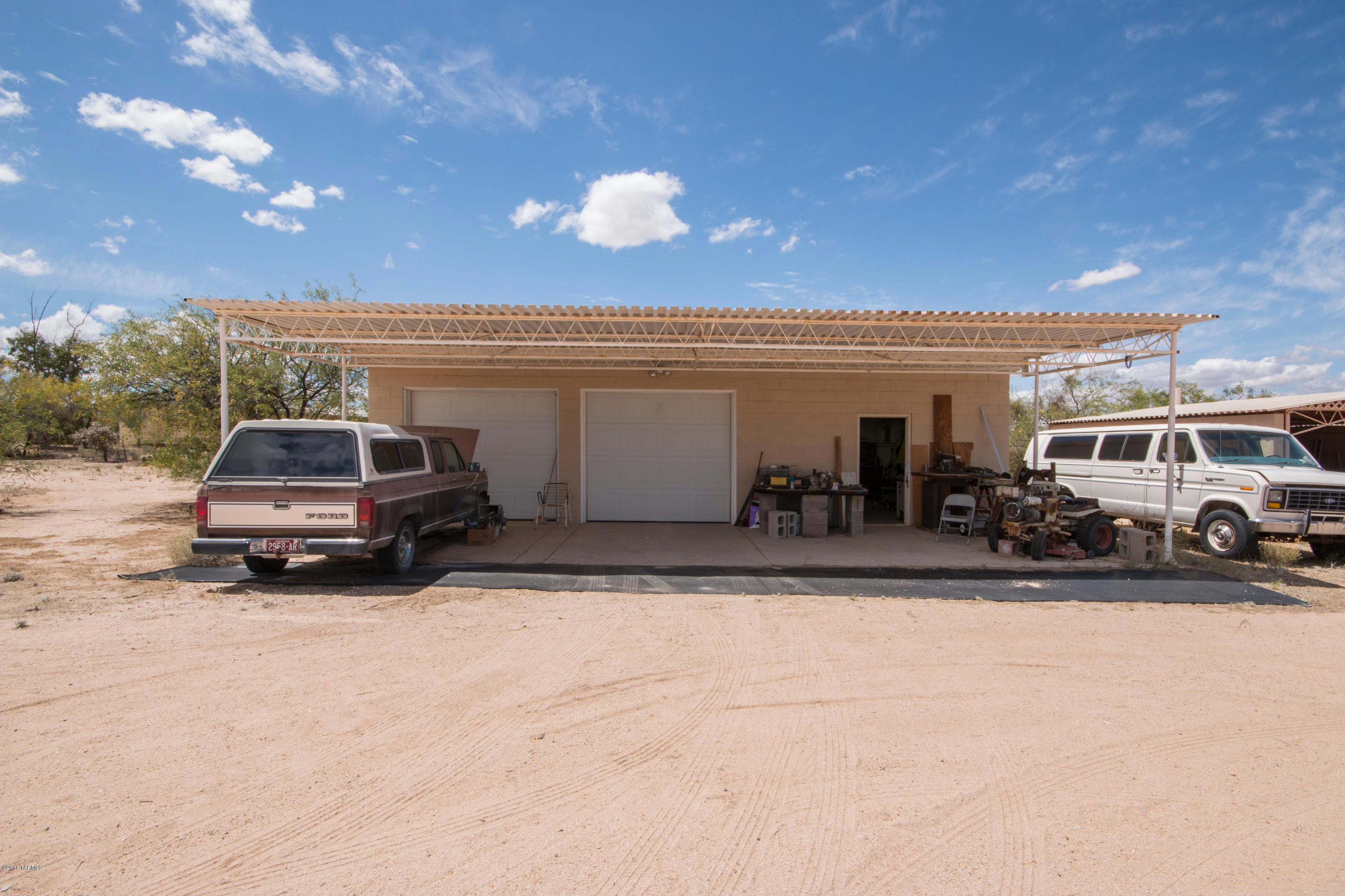 13010 West High Ridge Drive Tucson, AZ 85736 - Photo 2 of 22