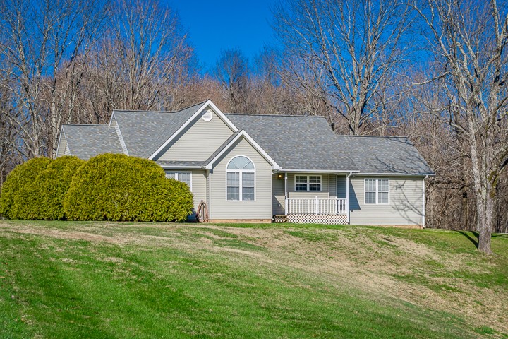 391 Oakley Allons Road Allons, TN 38541 - Photo 34 of 35 a view of a house with a yard
